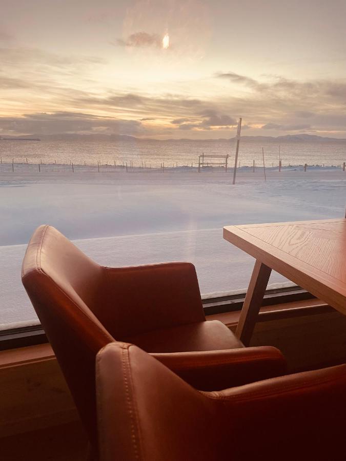 Ekkeroy Lodge - Arctic Living 벧소 외부 사진